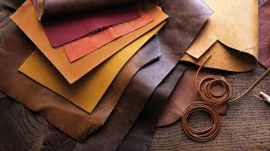 Zoccoli in Pelle Fatti a Mano: L'Arte dell'Artigianato Calzaturiero